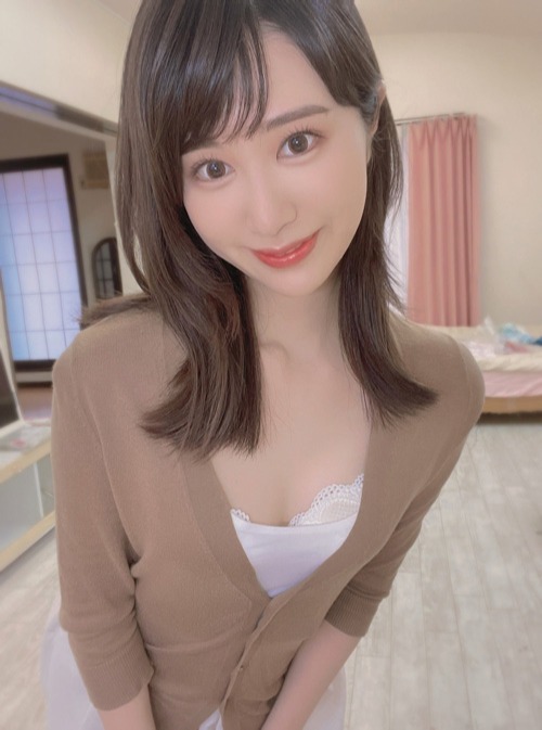 【樱井麻美个人资料|番号作品写真】银行女秘书出道做轻熟女优