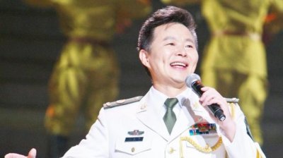 ​王宏伟个人资料简介（歌唱家王宏伟：3岁丧父，母亲为儿女守寡48年，今苦尽甘