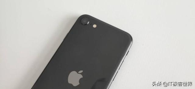 苹果se2代性能介绍（82年外观设计的iPhoneSE2评测）(5)