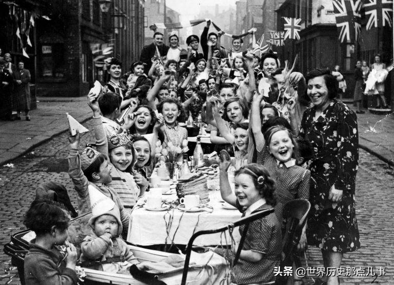 1945年德国宣告投降英国为何疯狂庆祝（德国投降时间）