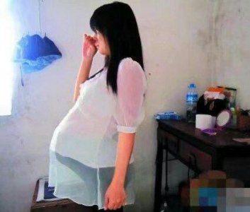 ​17岁少女失踪半年生下孩子，看到孩子的父亲时妈妈哭倒在地！