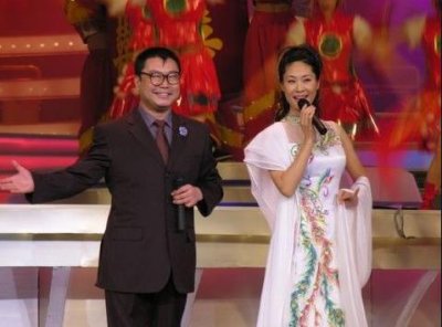 ​国家一级演员于文华：一婚患抑郁，二婚网恋，如今55岁直播赚钱