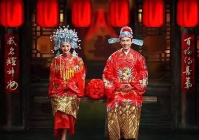 ​五套中国传统婚服欣赏，新人们穿上后真是好看！