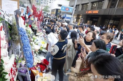 ​众星纷纷缅怀张国荣，唐鹤德发布经典“牵手照”，回眸一刻仍感伤